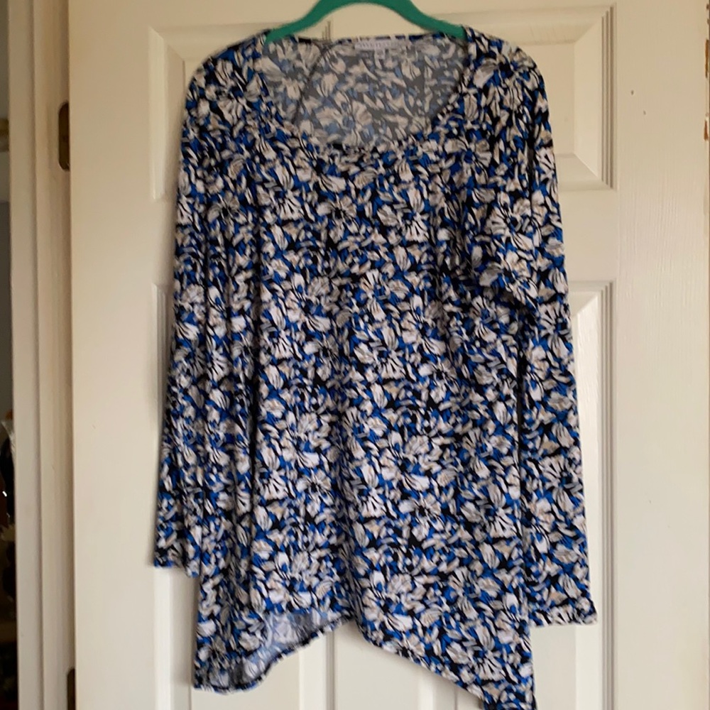 🌸Pullover tunic by Annalee & Hope.